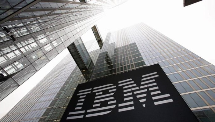 IBM sees big jump in software and consulting sales