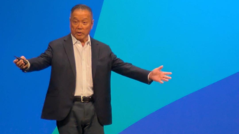 VMware attempts to take the channel and their customers back to private clouds