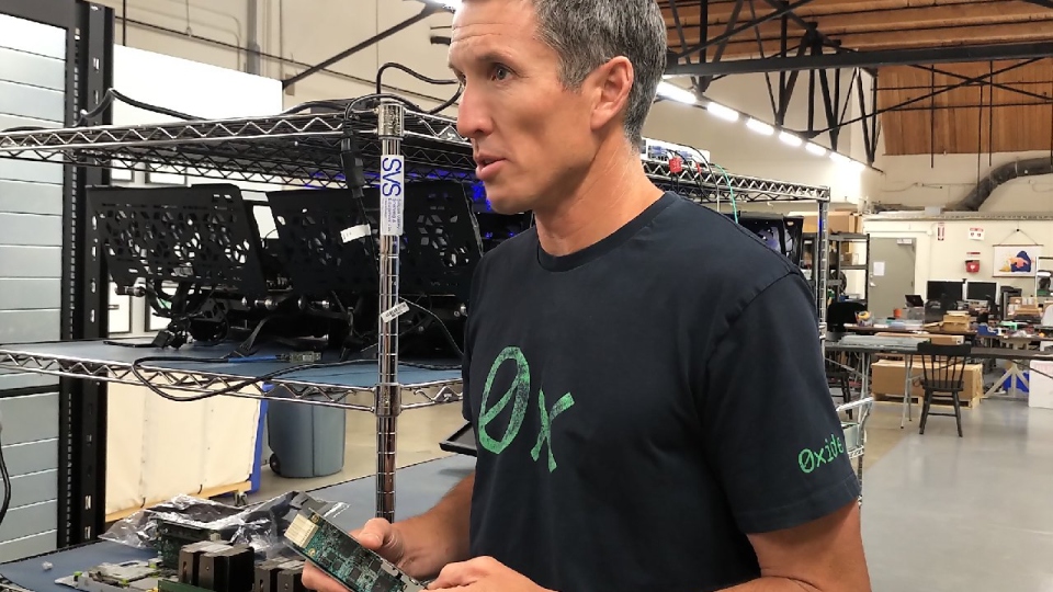 Highly selective Oxide keeps it tight on the big server sales front